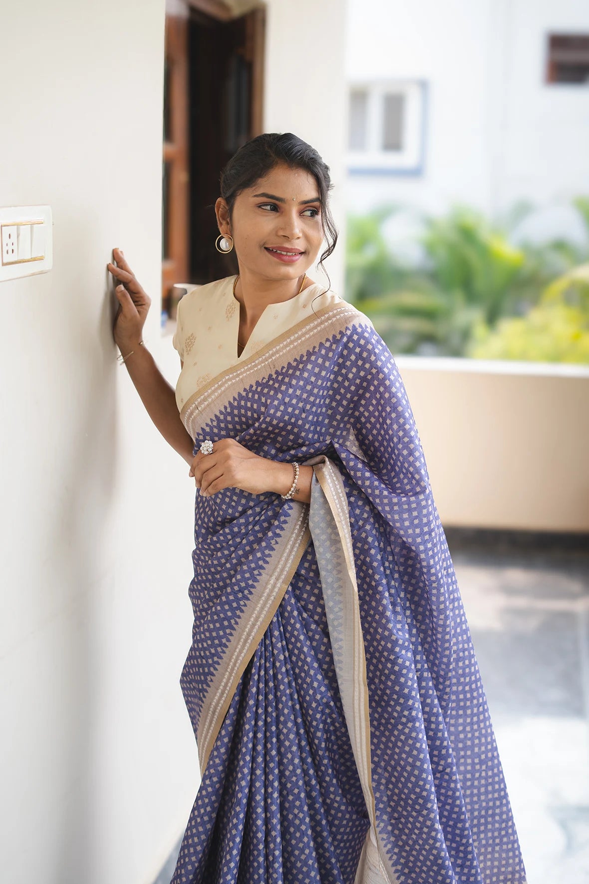 Semi Tussar Silk Saree with Dola Tissue Blouse