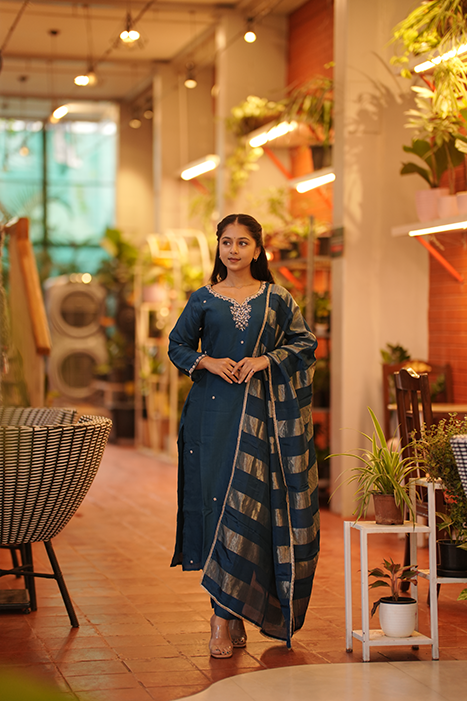 Russian Silk Top With Viscos Organza Dupatta