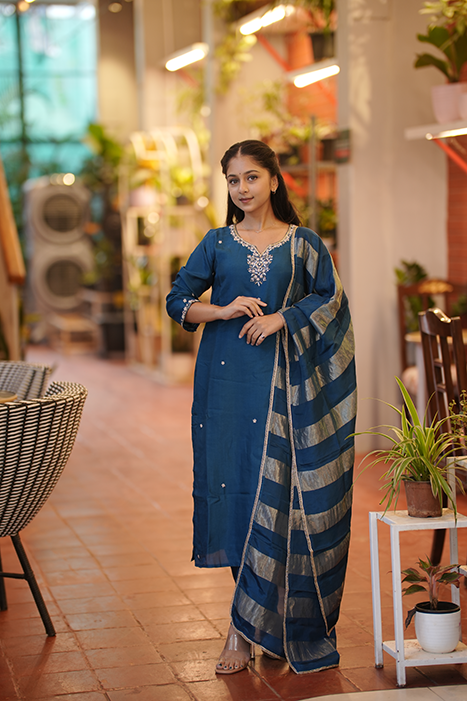 Russian Silk Top With Viscos Organza Dupatta