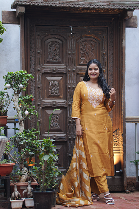 Russian Silk Top With Viscos Organza Dupatta